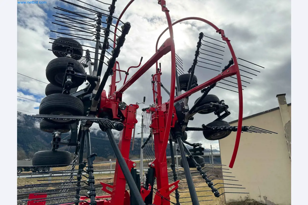 Kmetijski pripomočki in prikolice kot novi-54