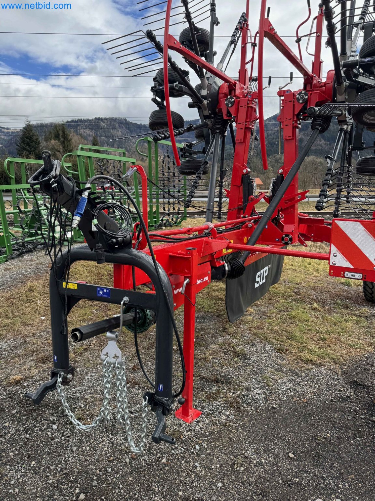 Kmetijski pripomočki in prikolice kot novi-5