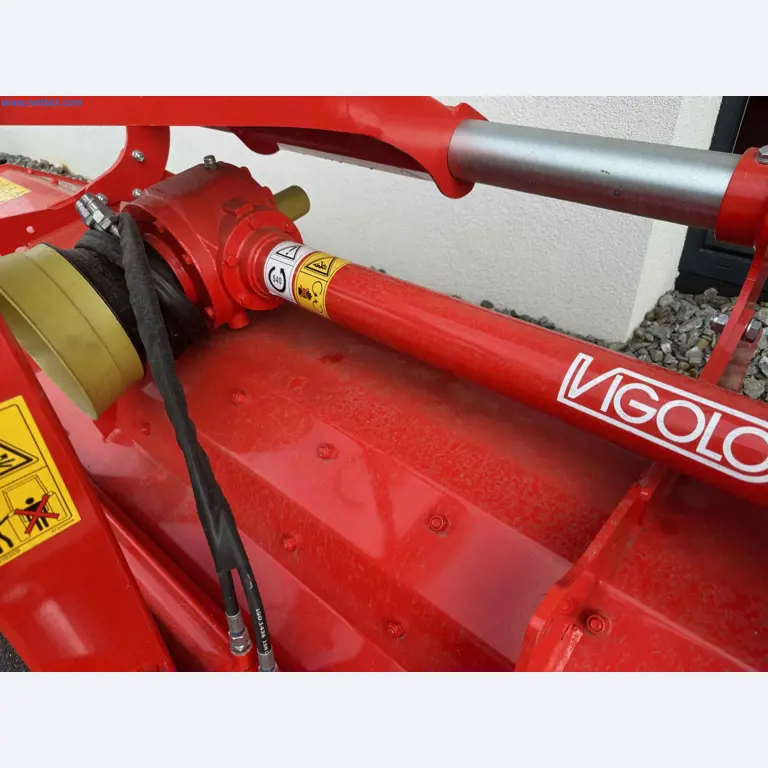 Kmetijski pripomočki in prikolice kot novi-15