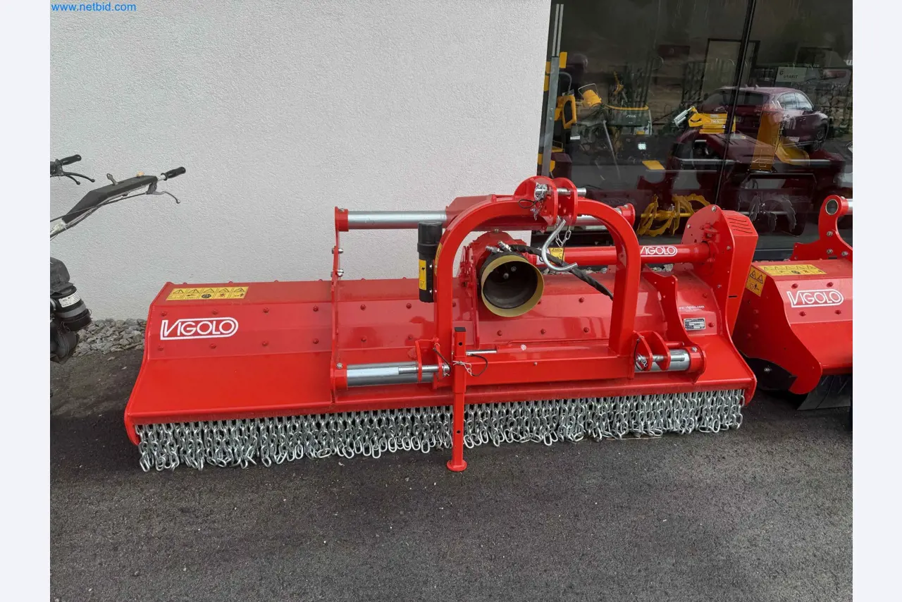 Kmetijski pripomočki in prikolice kot novi-1