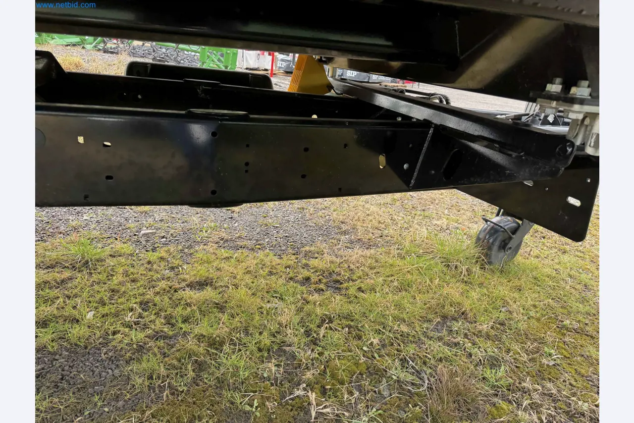 Kmetijski pripomočki in prikolice kot novi-19