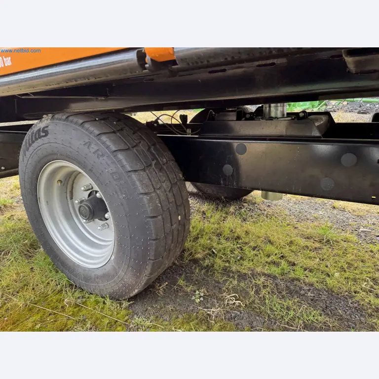 Kmetijski pripomočki in prikolice kot novi-21