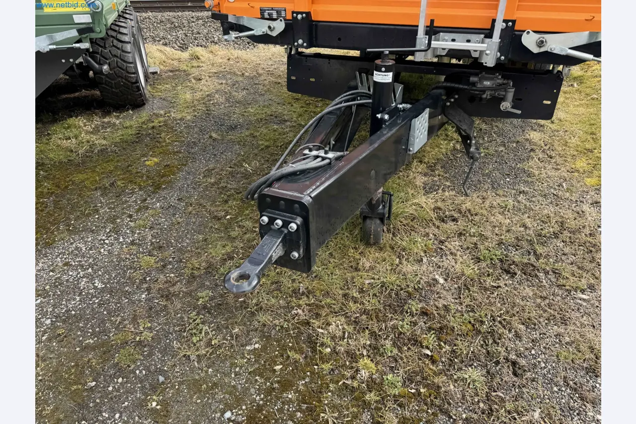 Kmetijski pripomočki in prikolice kot novi-24