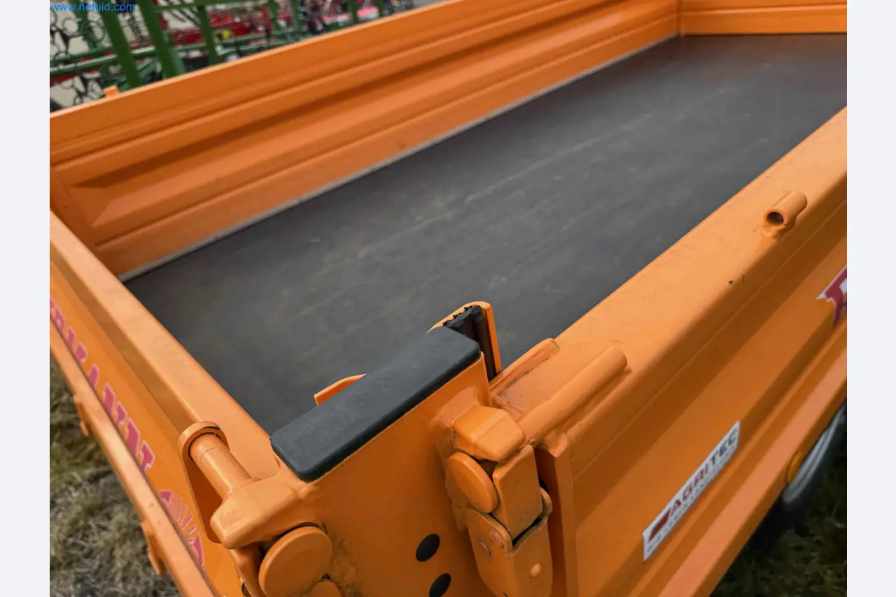 Kmetijski pripomočki in prikolice kot novi-27