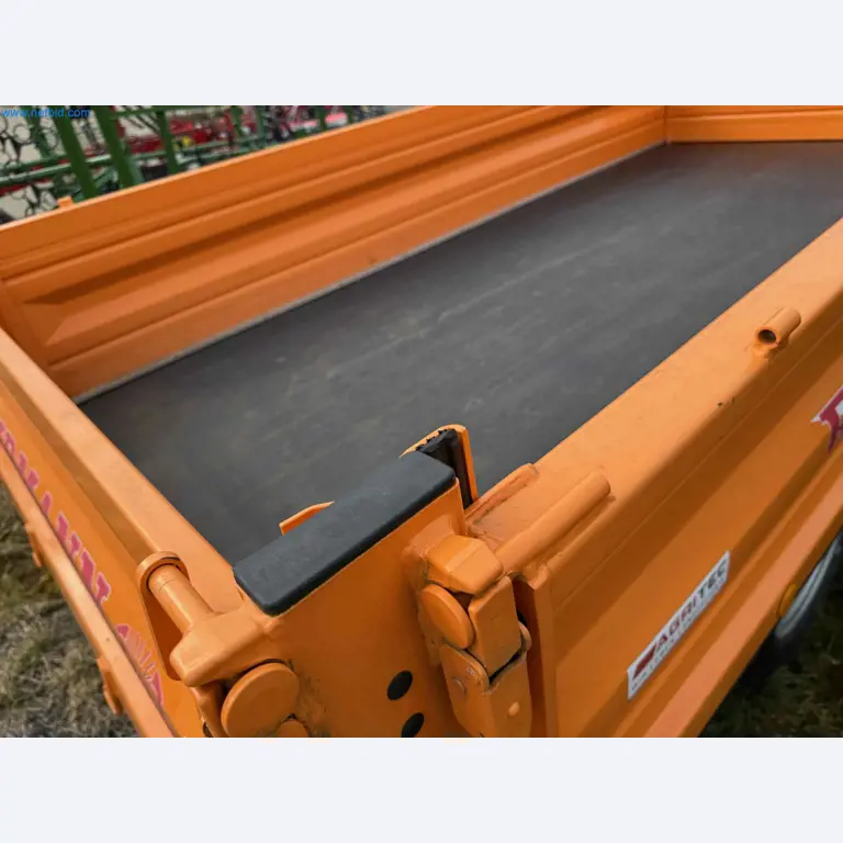 Kmetijski pripomočki in prikolice kot novi-27