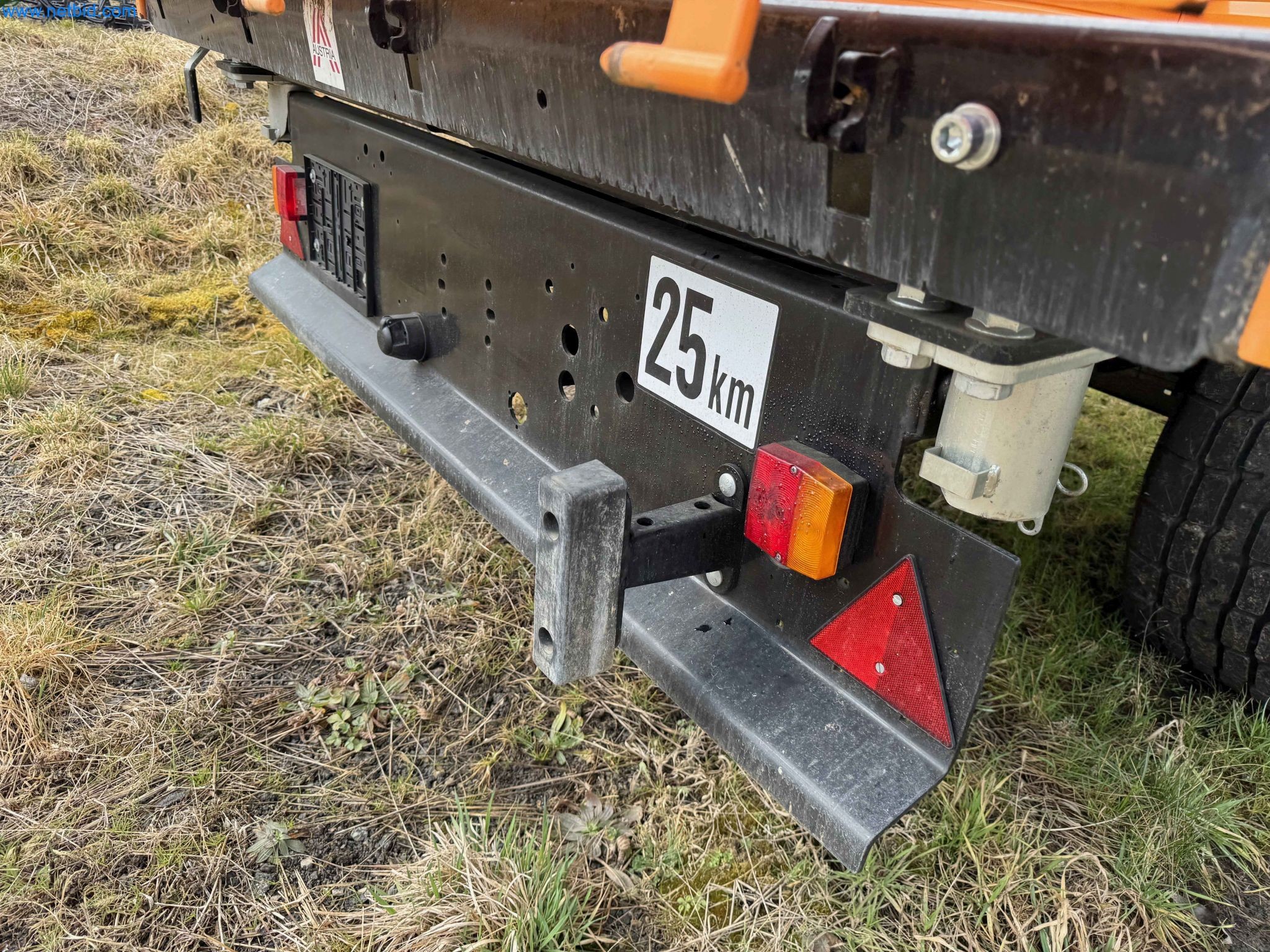 Kmetijski pripomočki in prikolice kot novi-29