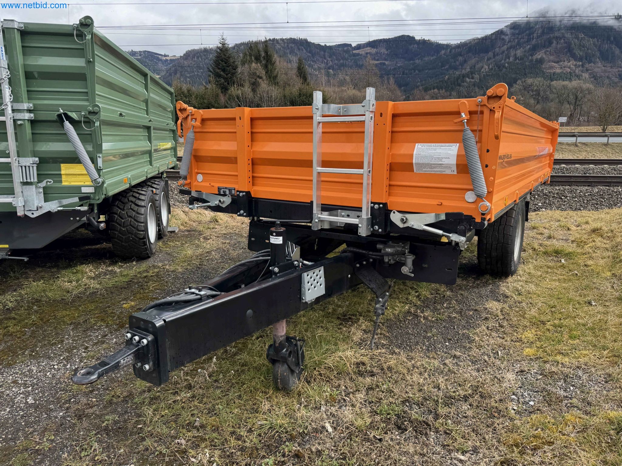 Kmetijski pripomočki in prikolice kot novi-2