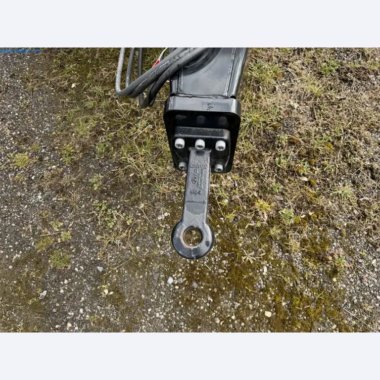 Kmetijski pripomočki in prikolice kot novi-35