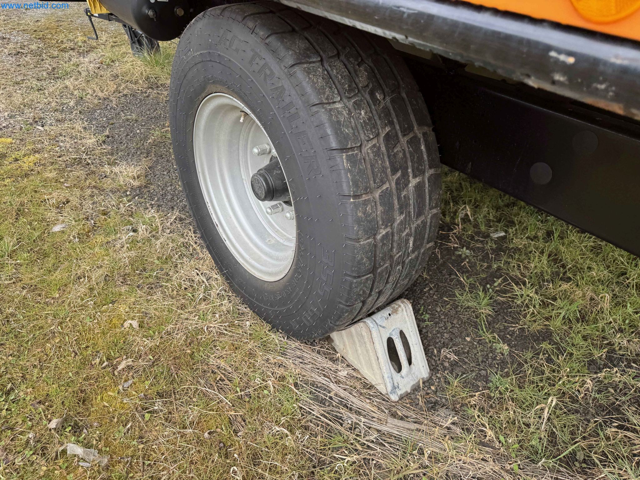 Kmetijski pripomočki in prikolice kot novi-39