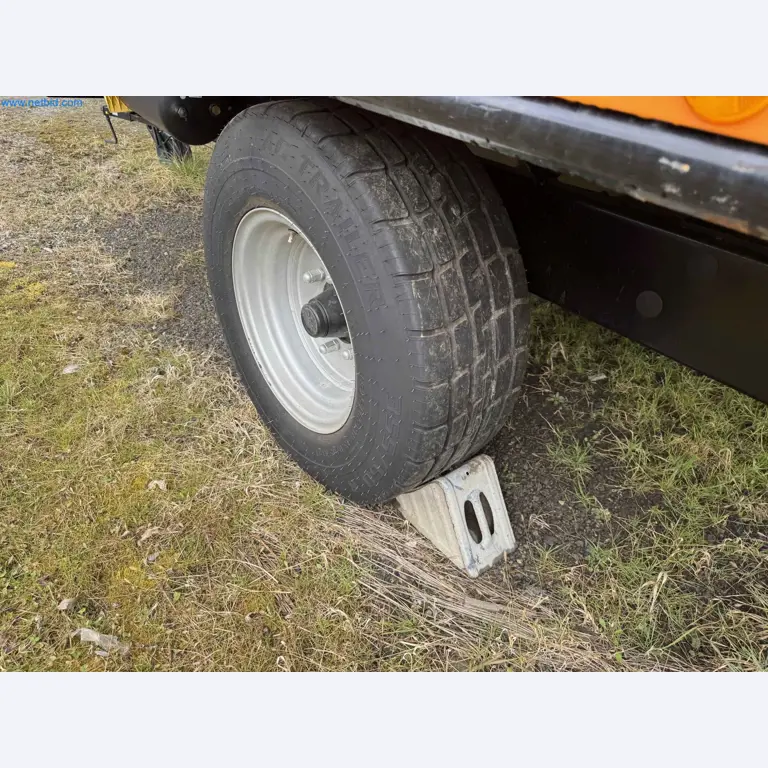 Kmetijski pripomočki in prikolice kot novi-39