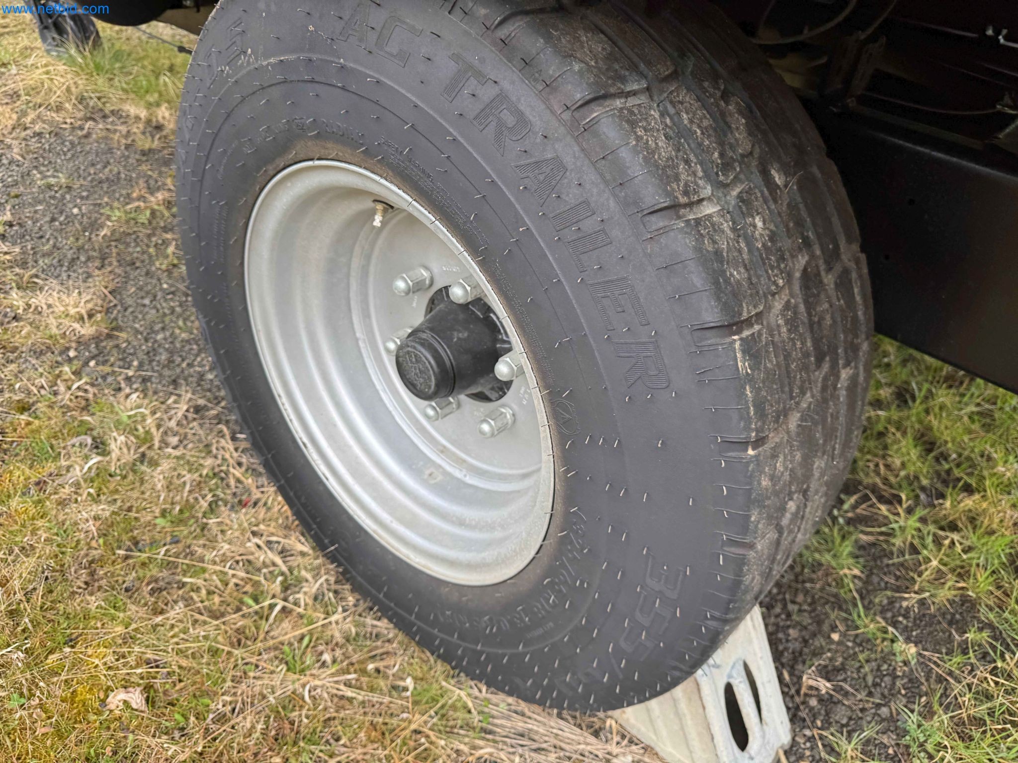 Kmetijski pripomočki in prikolice kot novi-41