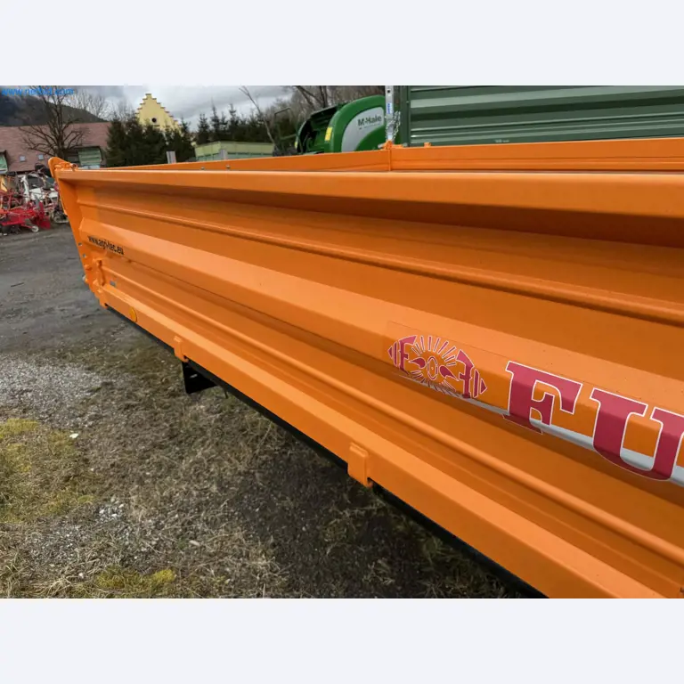 Kmetijski pripomočki in prikolice kot novi-43