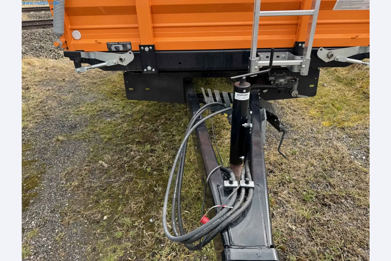 Kmetijski pripomočki in prikolice kot novi-46