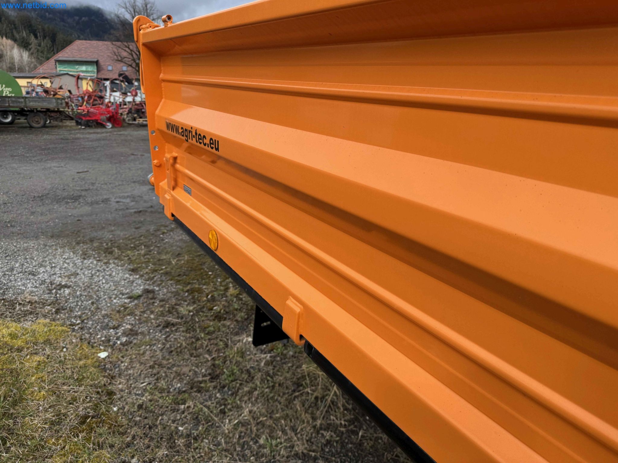 Kmetijski pripomočki in prikolice kot novi-47