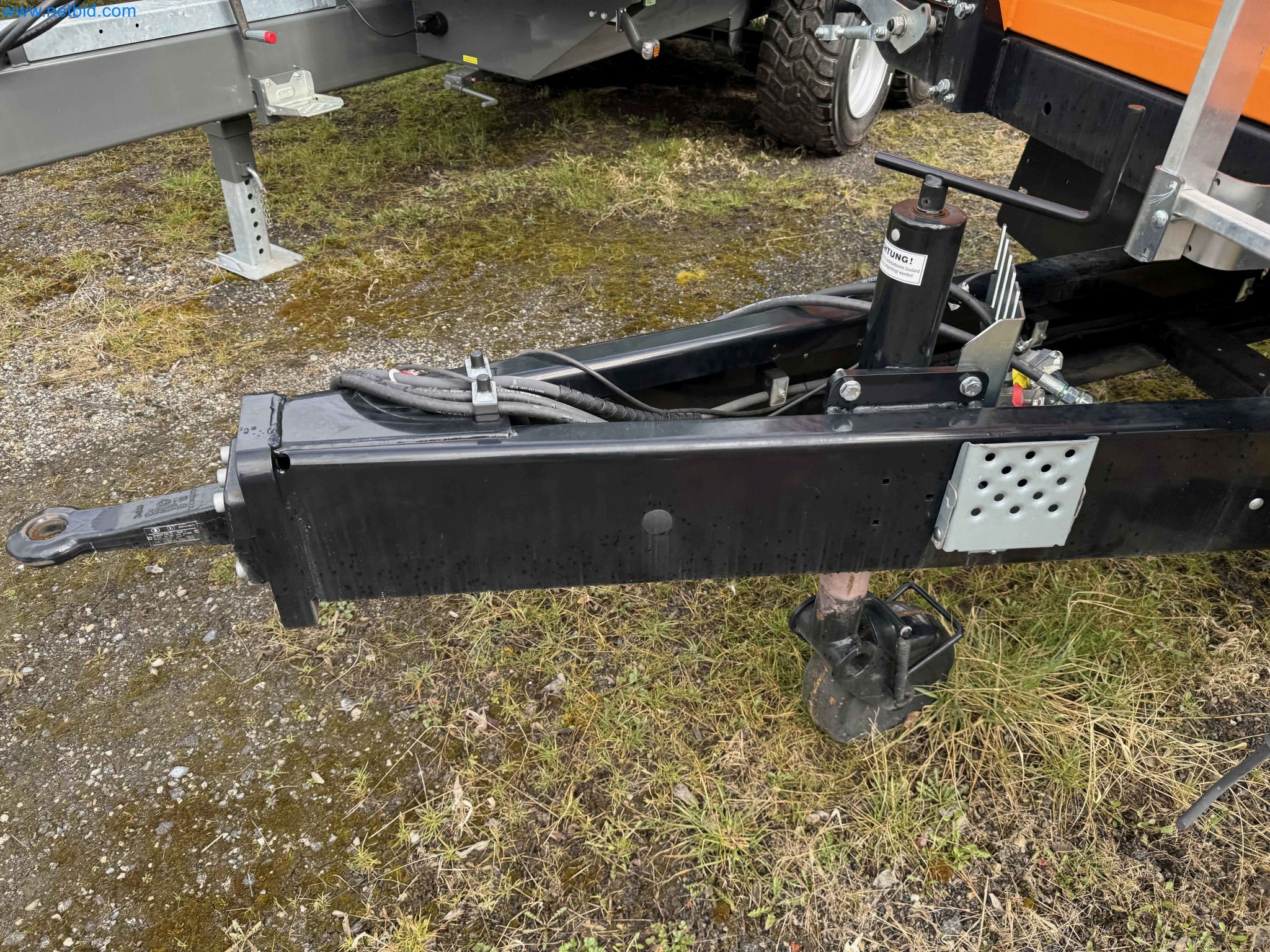 Kmetijski pripomočki in prikolice kot novi-50