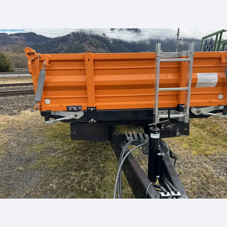 Kmetijski pripomočki in prikolice kot novi-53