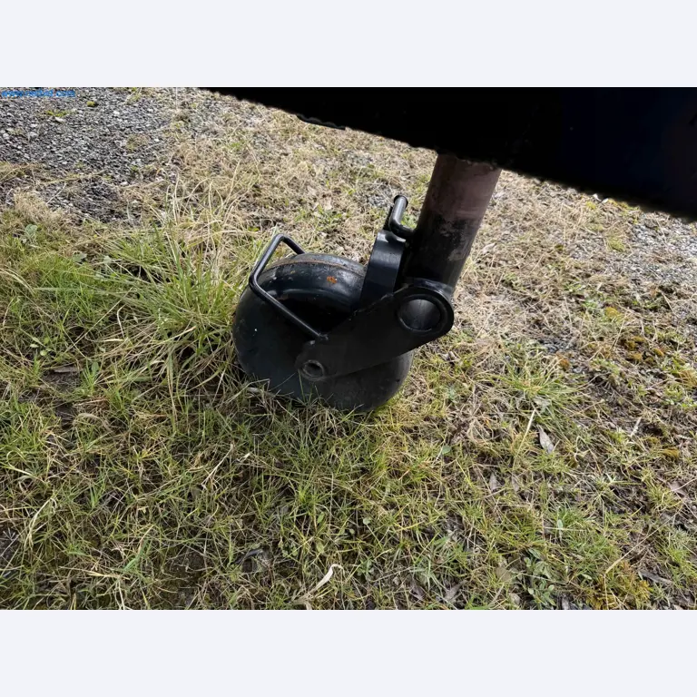 Kmetijski pripomočki in prikolice kot novi-7