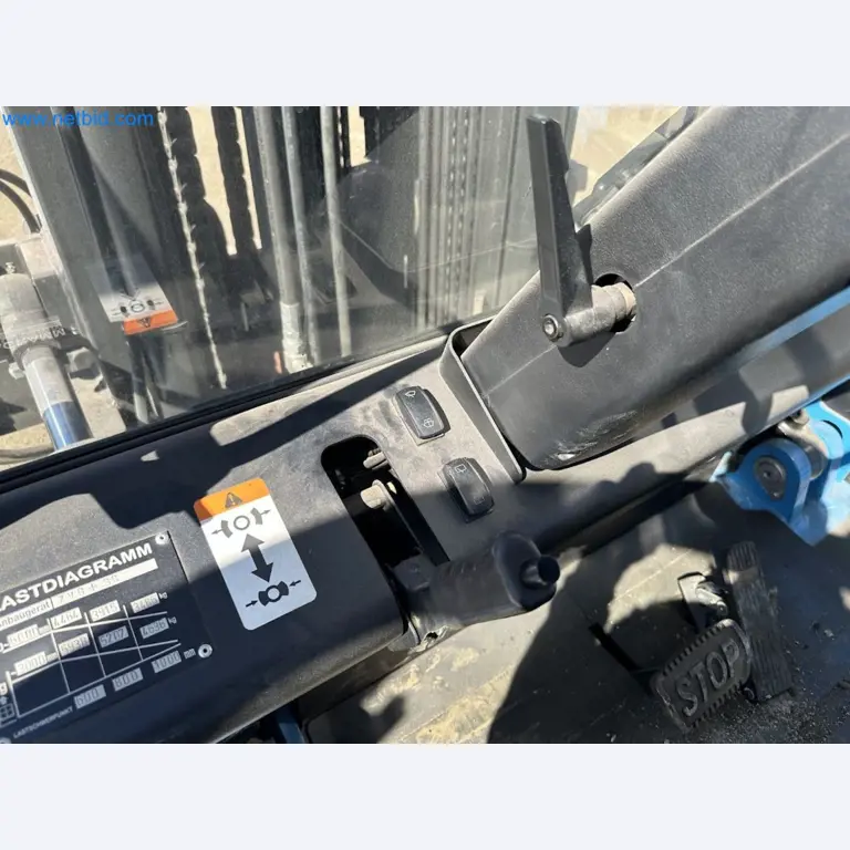 Elektryczny wózek widłowy EP EFL702 (70 LI-ION)-10