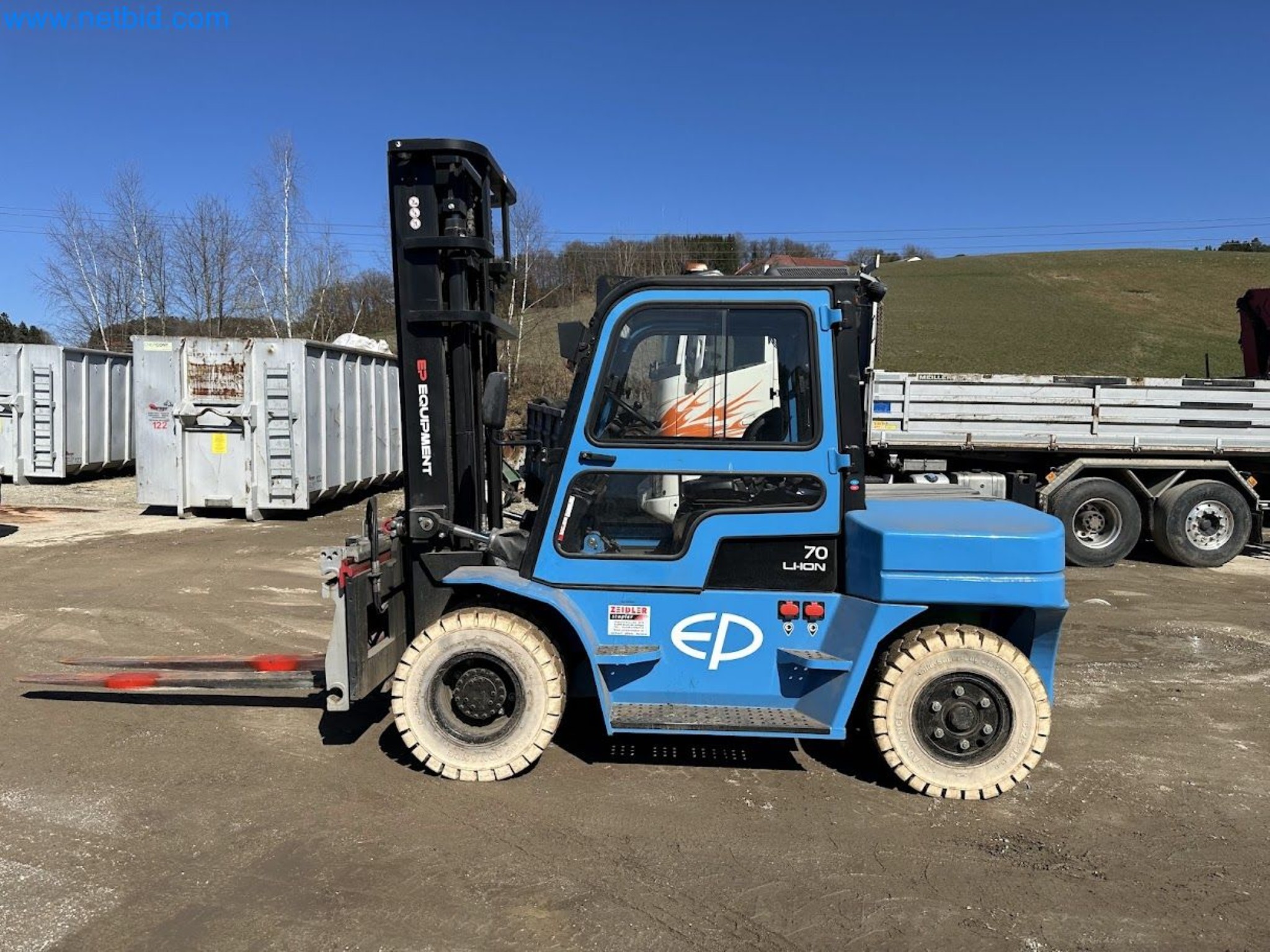 Elektryczny wózek widłowy EP EFL702 (70 LI-ION)-1