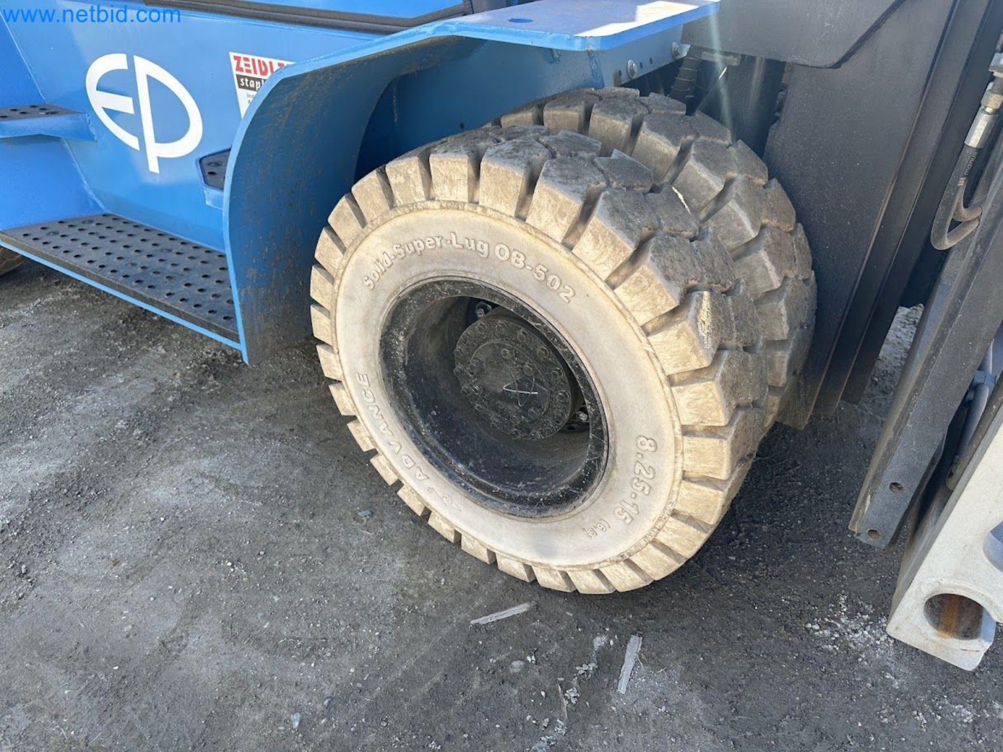 Elektryczny wózek widłowy EP EFL702 (70 LI-ION)-33