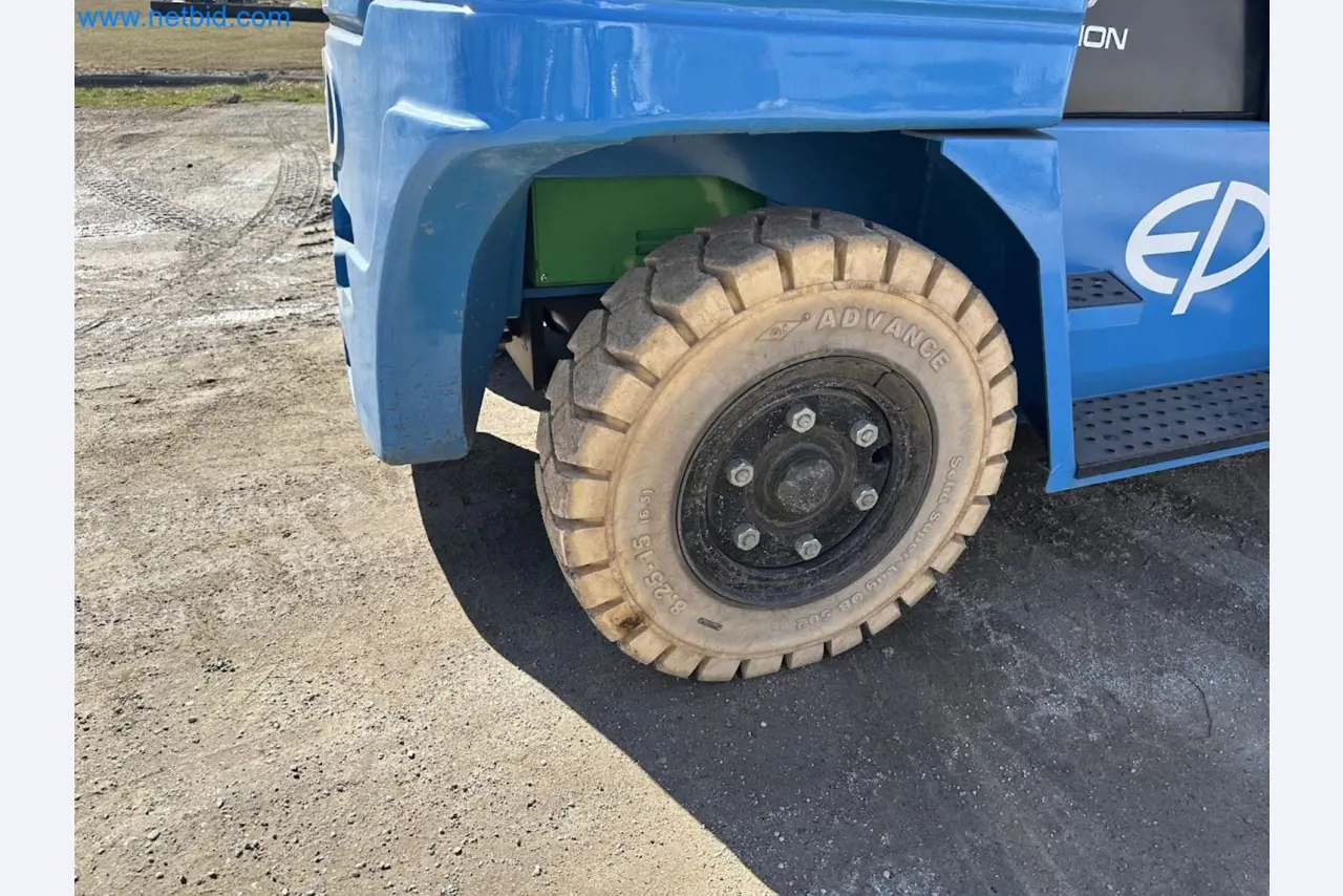 Elektryczny wózek widłowy EP EFL702 (70 LI-ION)-34
