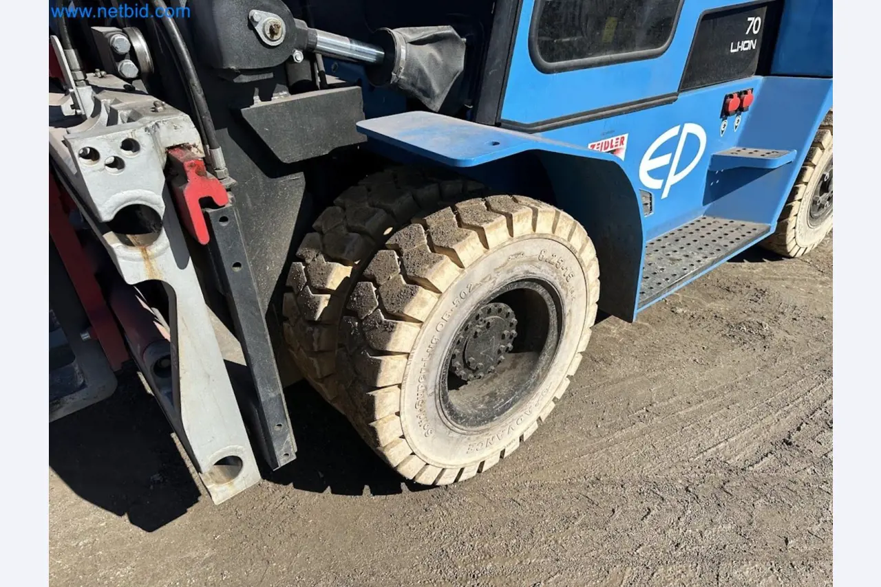 Elektryczny wózek widłowy EP EFL702 (70 LI-ION)-40