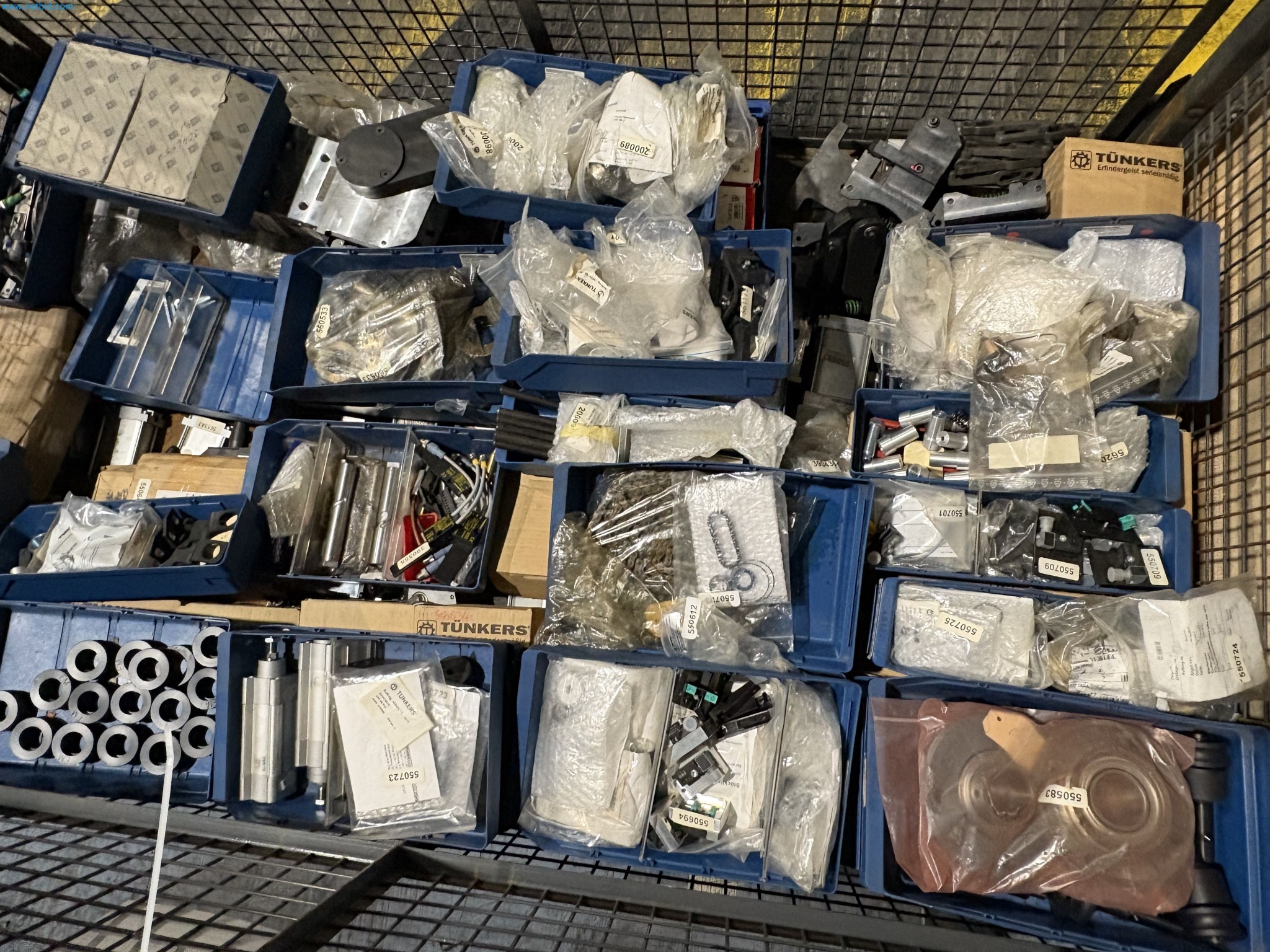 Sprzęt do produkcji samochodów (2. aukcja)-7