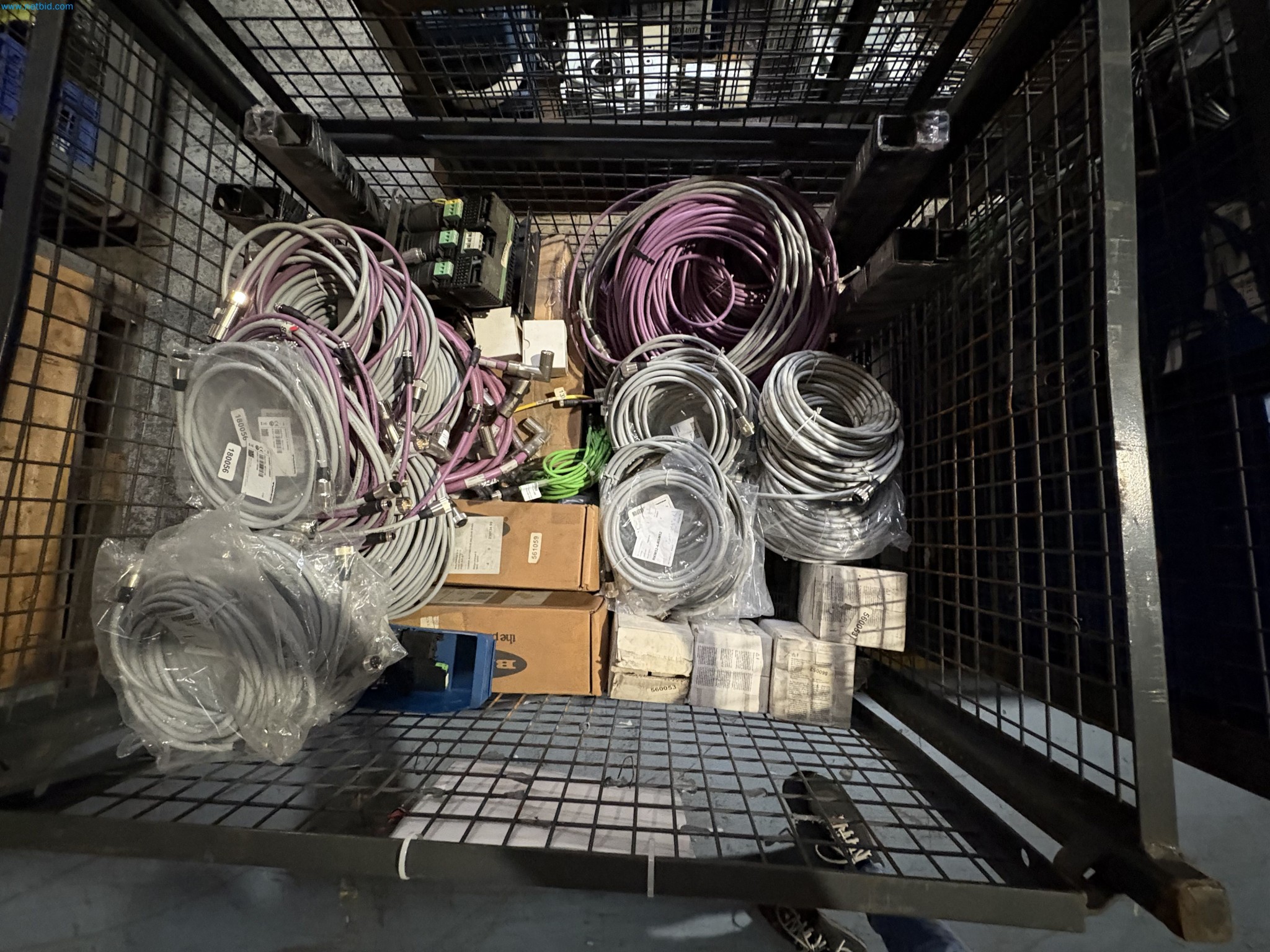 Sprzęt do produkcji samochodów (2. aukcja)-2