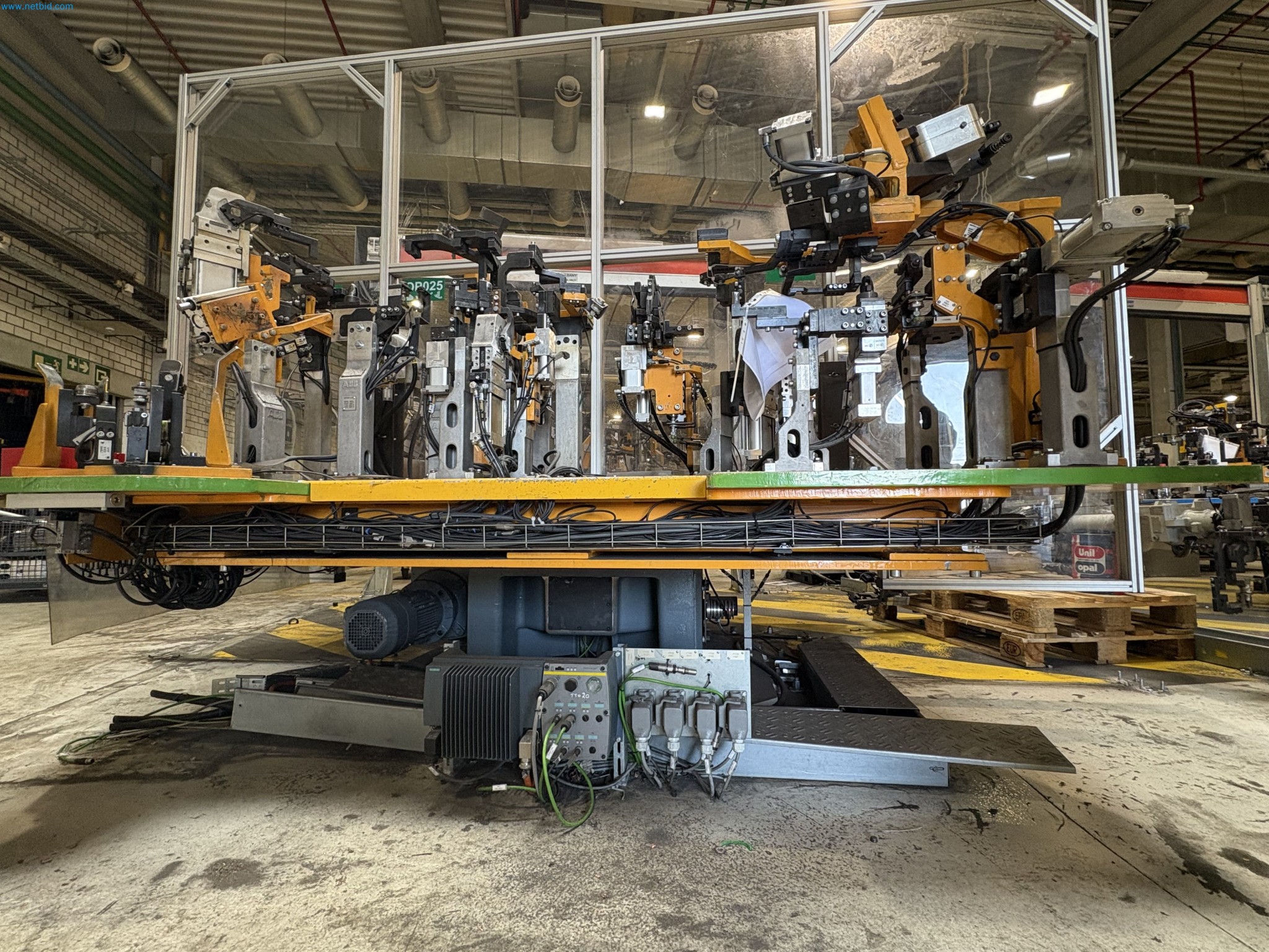 Sprzęt do produkcji samochodów (2. aukcja)-2