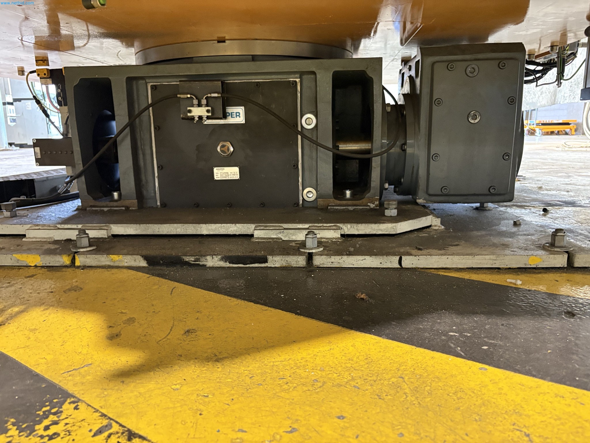 Sprzęt do produkcji samochodów (2. aukcja)-8