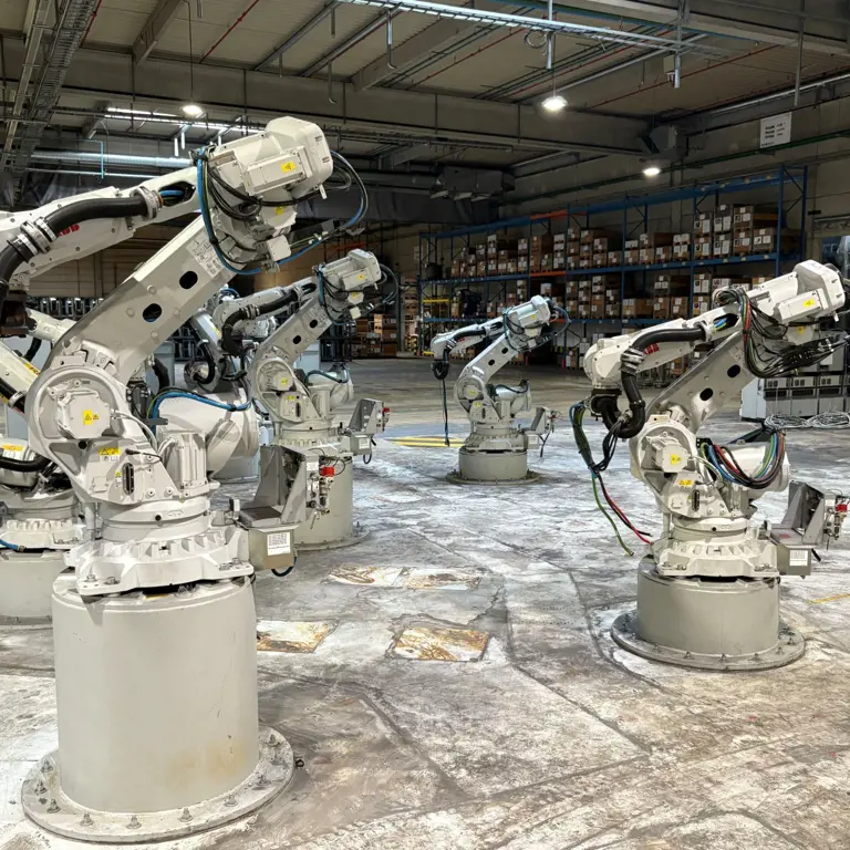 5 Industrial robots ABB IRB 6700