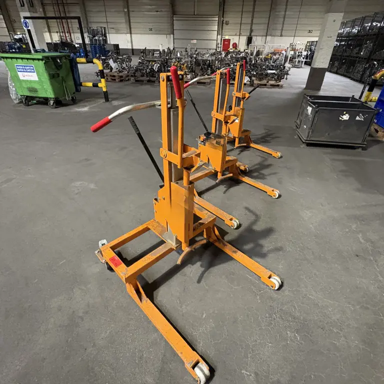 6 Winch stacker