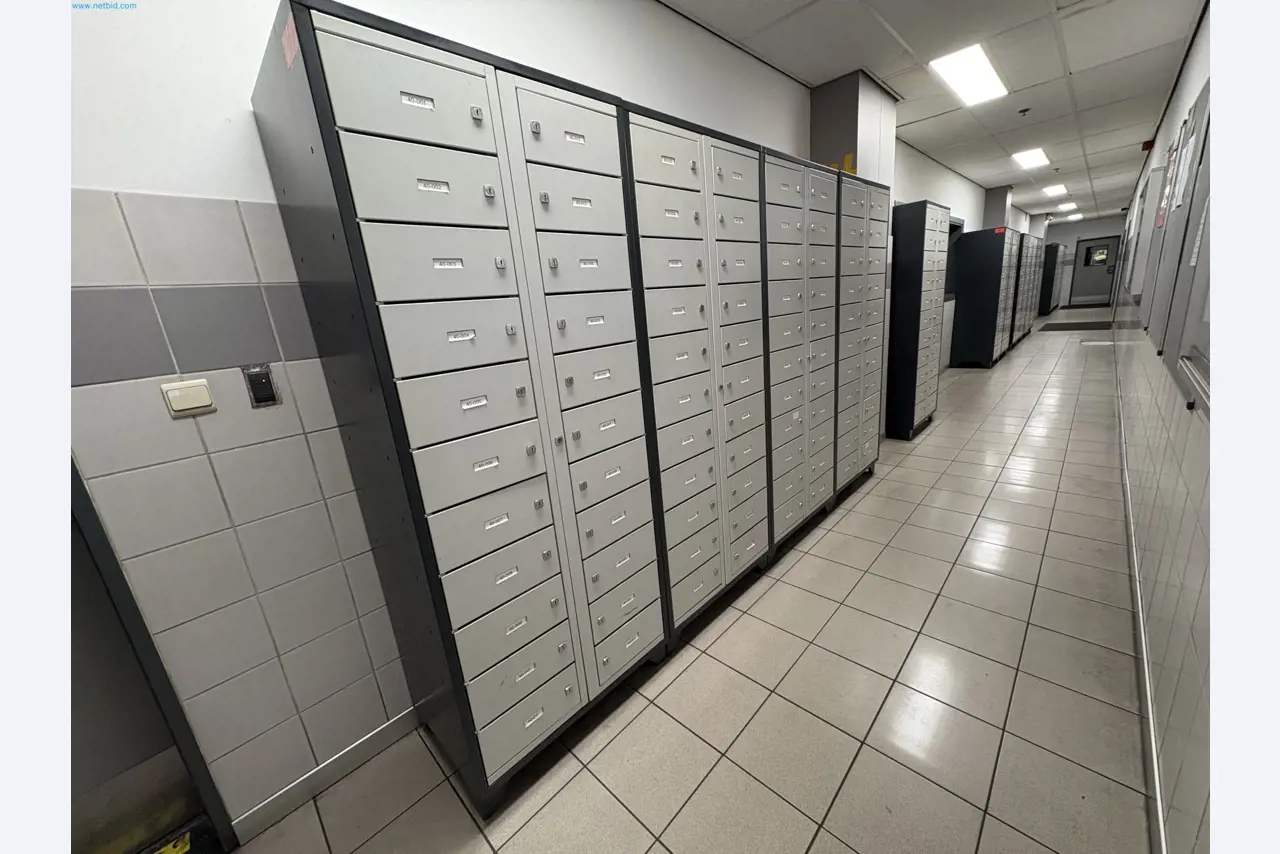 Sprzęt do produkcji samochodów-4