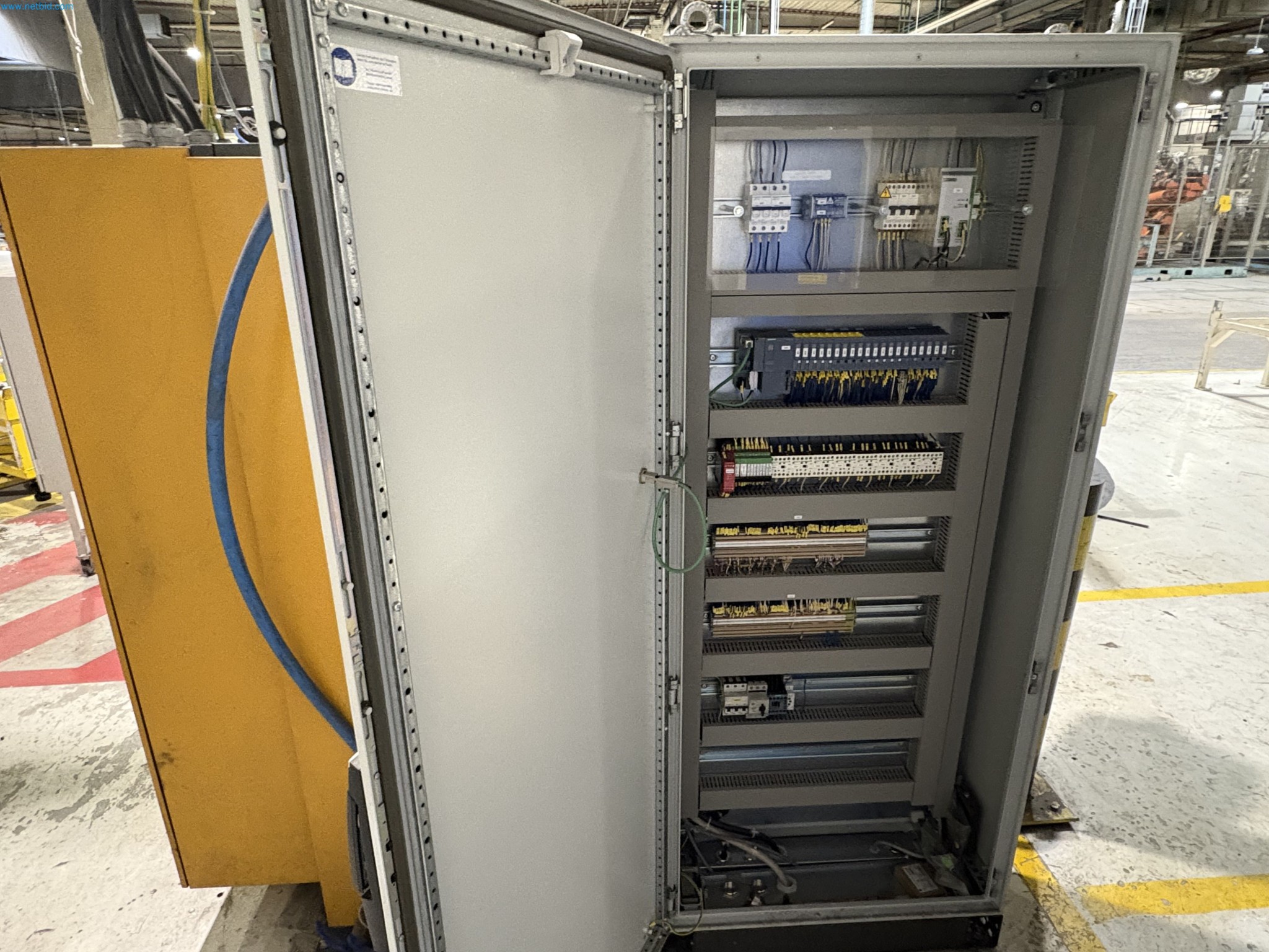 Sprzęt do produkcji samochodów-6