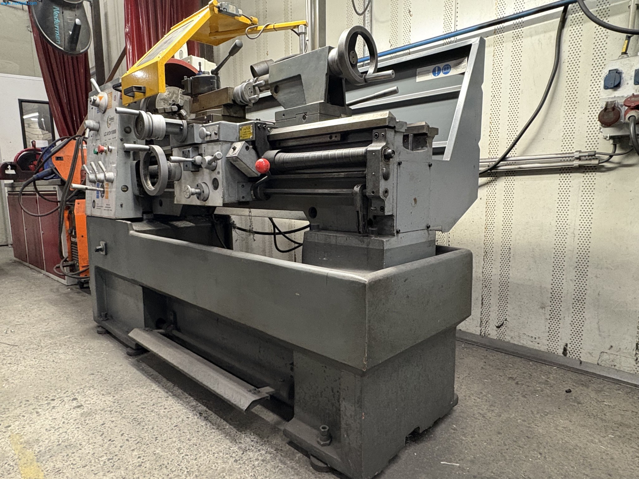 Sprzęt do produkcji samochodów-2