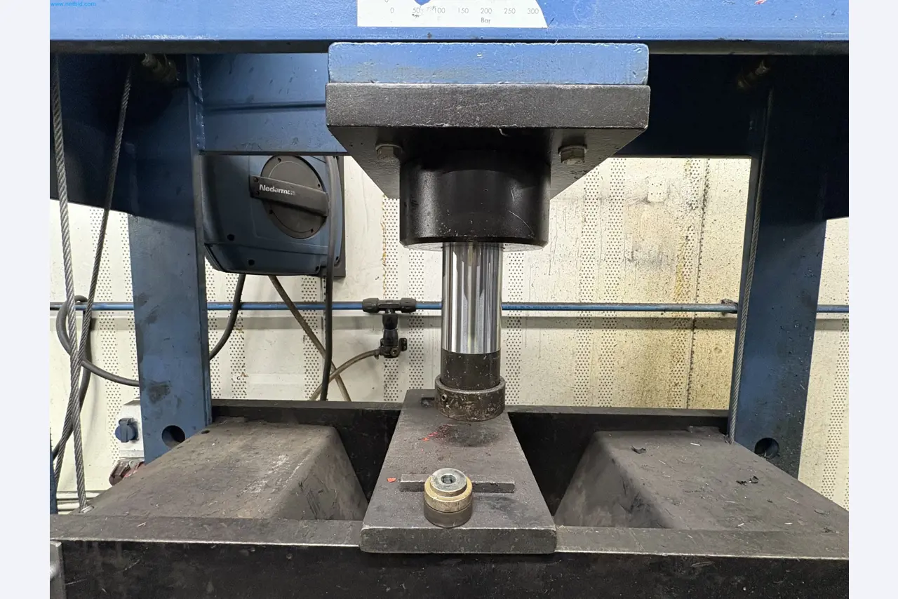 Sprzęt do produkcji samochodów-3