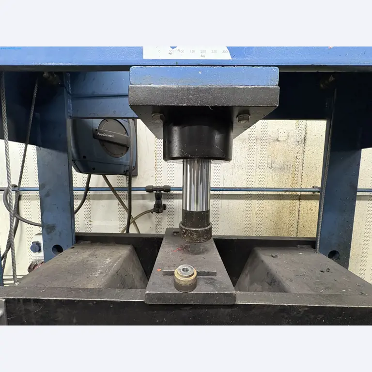 Sprzęt do produkcji samochodów-3