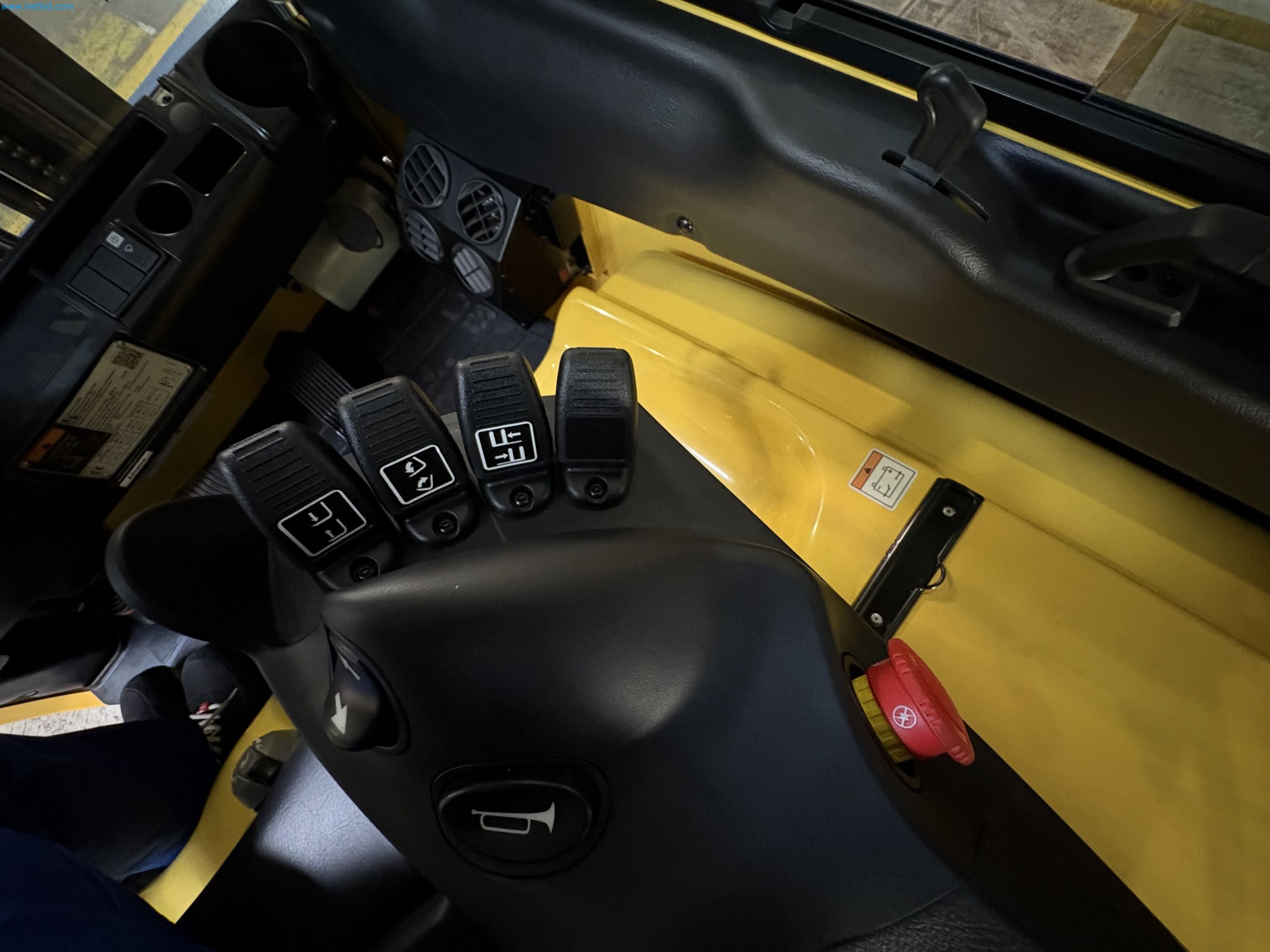 Sprzęt do produkcji samochodów-15