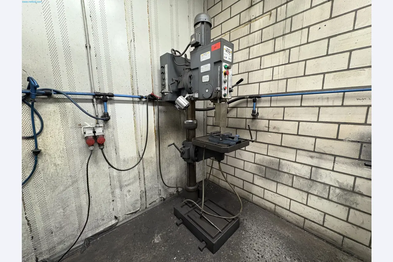 Sprzęt do produkcji samochodów-2