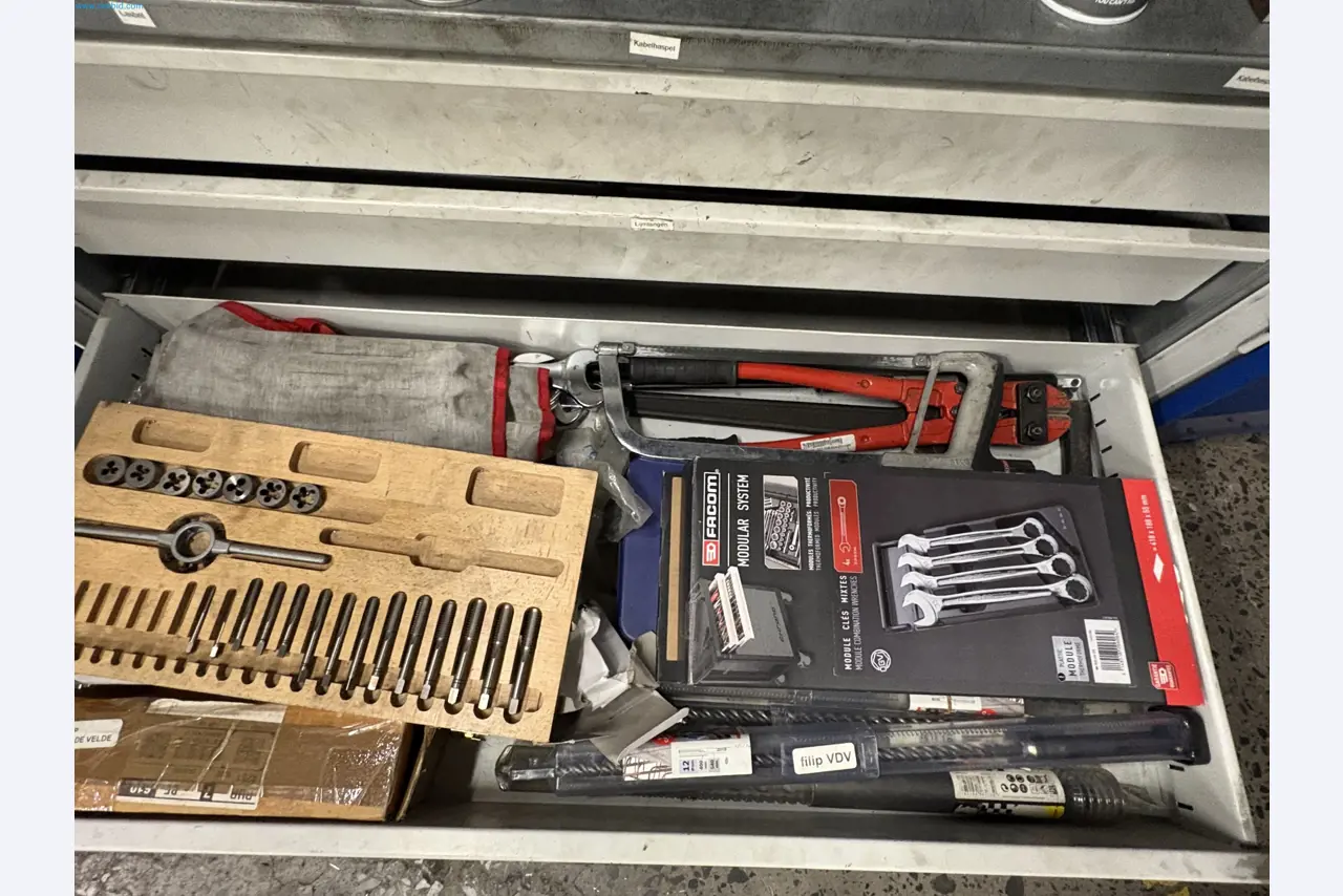 Sprzęt do produkcji samochodów-10