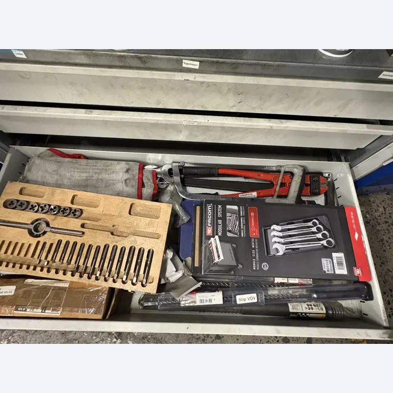 Sprzęt do produkcji samochodów-10