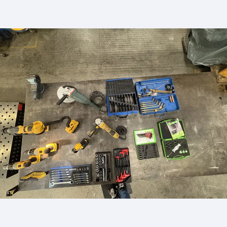 Sprzęt do produkcji samochodów-12