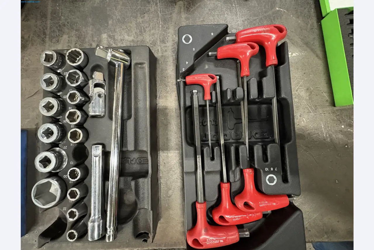 Sprzęt do produkcji samochodów-15