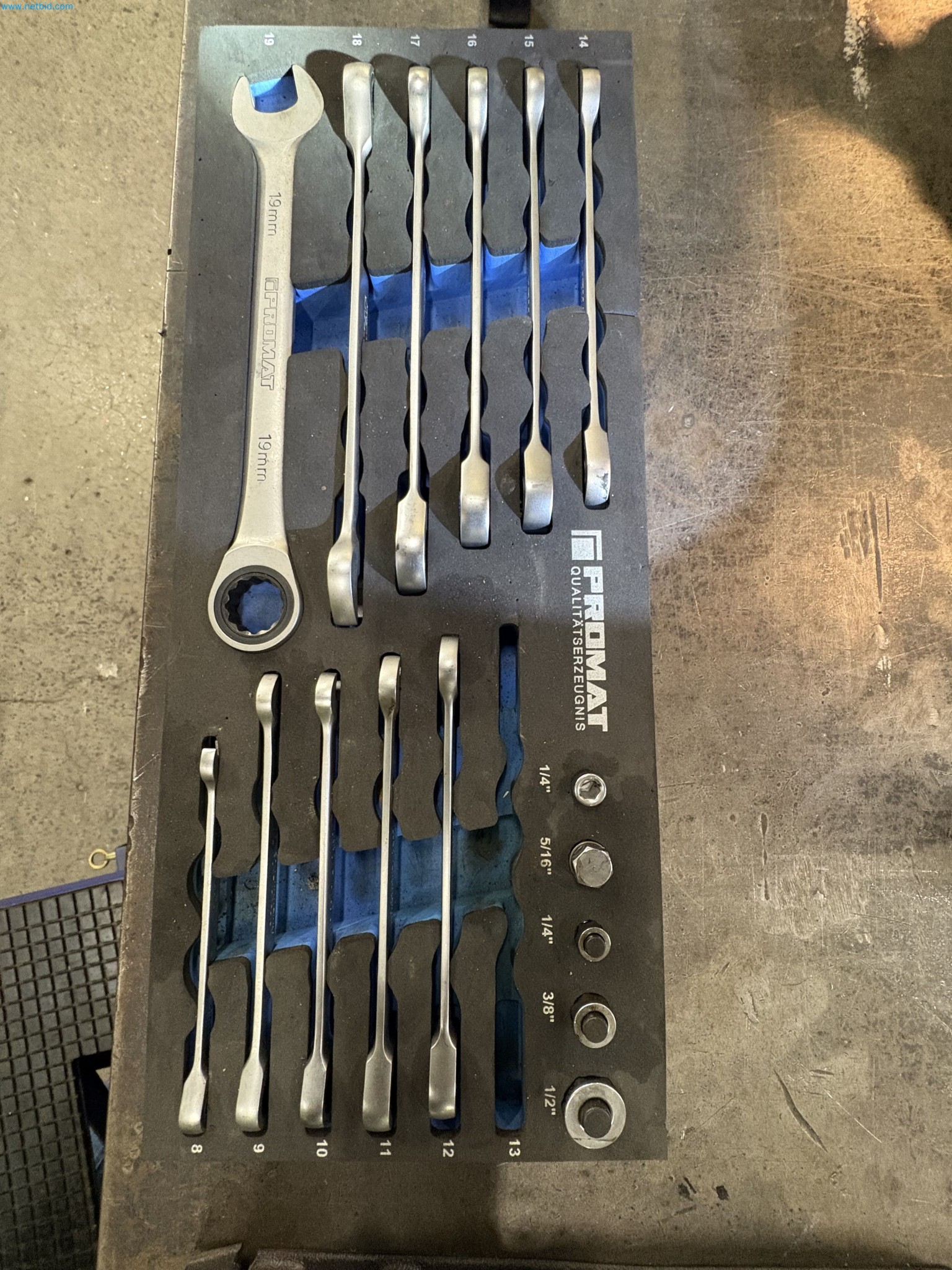 Sprzęt do produkcji samochodów-16