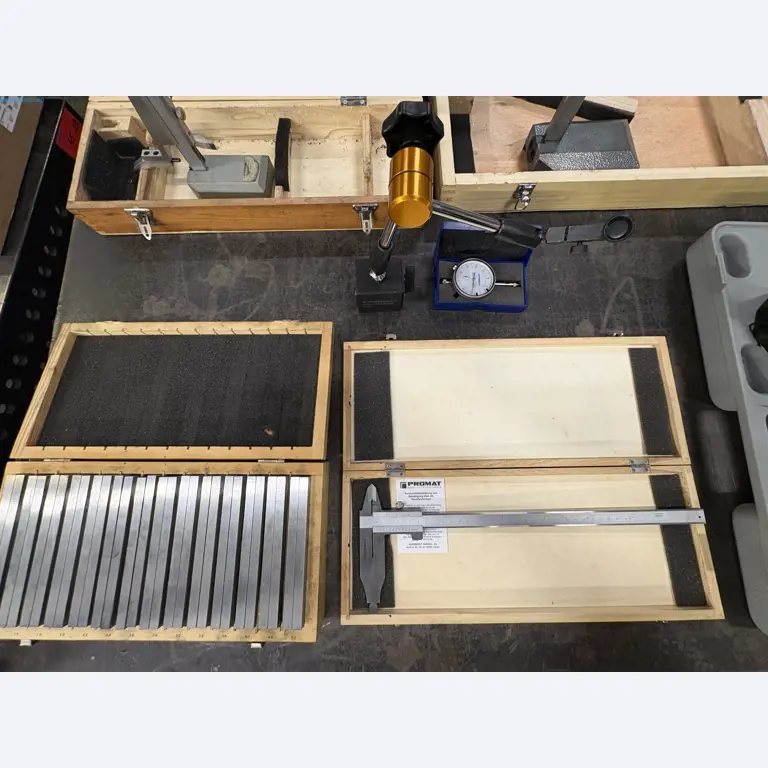 Sprzęt do produkcji samochodów-23