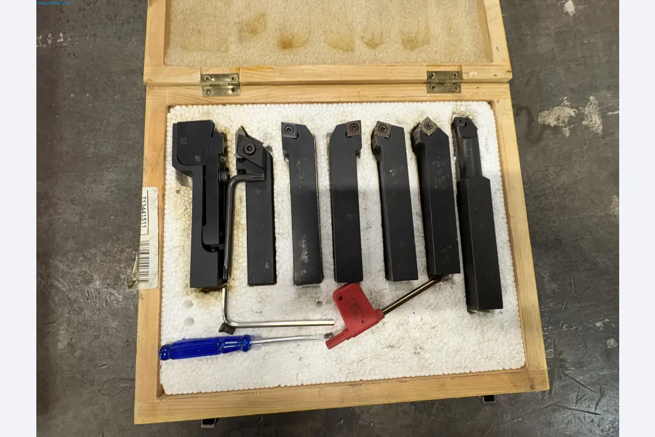 Sprzęt do produkcji samochodów-26