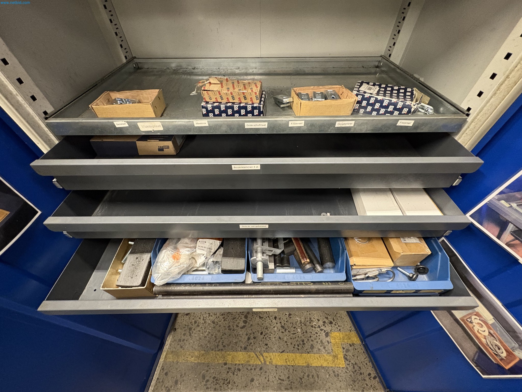 Sprzęt do produkcji samochodów-2