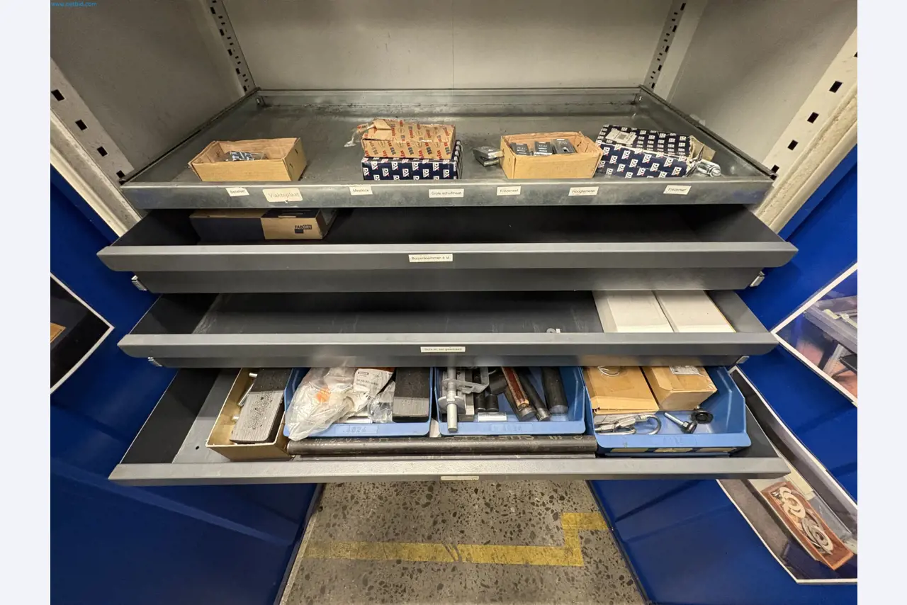 Sprzęt do produkcji samochodów-2