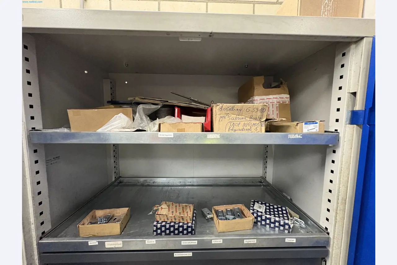 Sprzęt do produkcji samochodów-3