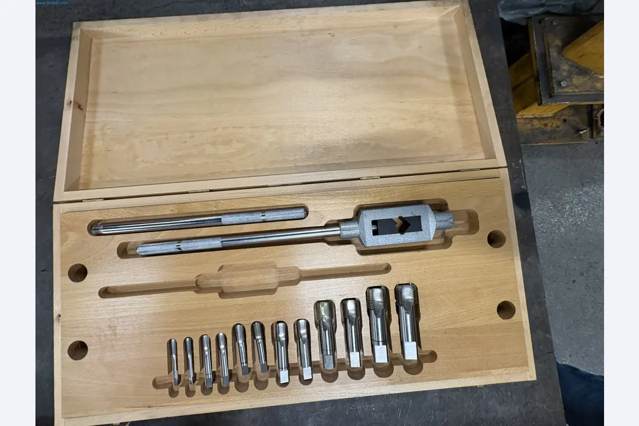 Sprzęt do produkcji samochodów-4